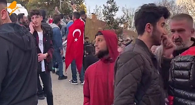 Ekrem İmamoğlu'na saldıranlar canlı yayın açtı: Yakın la bunları